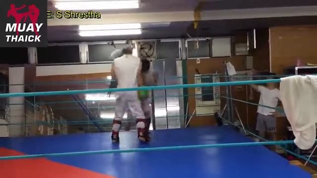 ТОП 10 идиотов, которые вызвали на бой профессионалов! Муай Тай, ММА, Бокс смотреть онлайн