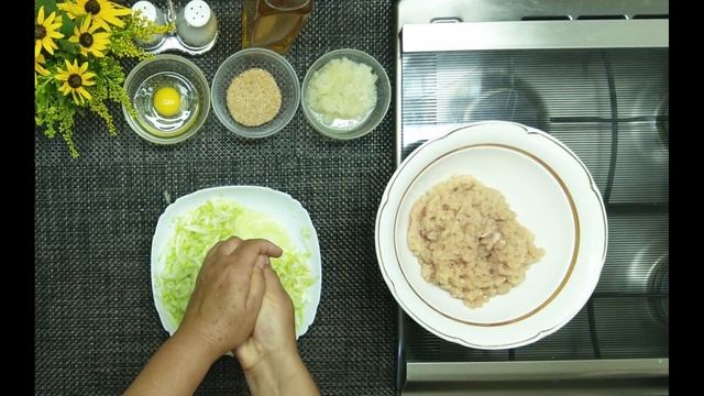 Куриные котлеты с кабачком вкусно и полезно. Chicken cutlets with zucchini tasty and healthy. смотреть онлайн