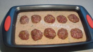 Тефтели в сметанно-томатном соусе в духовке / Oven meatballs in sour cream and tomato sauce