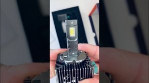 Диодные лед LED лампы вместо штатного ксенона. Гарантированное увеличение яркости!