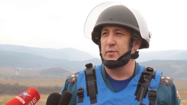 Авиабомба, найденная на Историческом бульваре в Севастополе обезврежена сапёрами смотреть онлайн