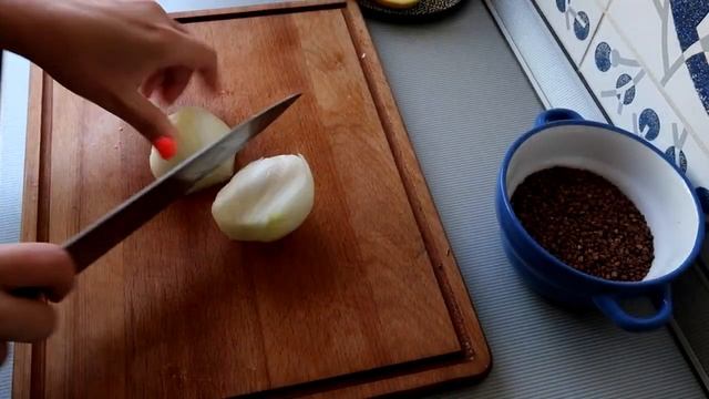 Морской окунь с гречкой, запеченный в духовке.