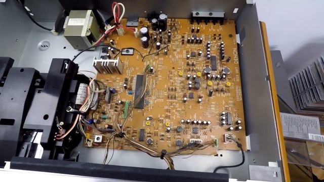 Кассетная дека Denon DR-210 смотреть онлайн