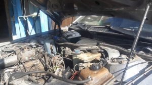 Ауди 100 С3 снятие переднего крыла часть 1