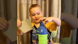 DIY. СКВОРЕЧНИК ПТИЦАМ СВОИМИ РУКАМИ ИЗ ПЛАСТИКОВОЙ БУТЫЛКИ. #СМОТРИКАКНАДО