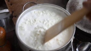 Сыр - молоко и лимон в него