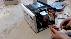 Микроволновка  LG искрит при работе.замена магнетрона