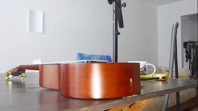 Как установить пуговицу для ремня на укулеле. смотреть онлайн