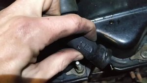 Замена патрубка на Chery Amulet