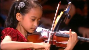 Himari Yoshimura (8 years old) 吉村妃鞠 - Paganini: Violin Concerto No.1 - 1st movement [2019]