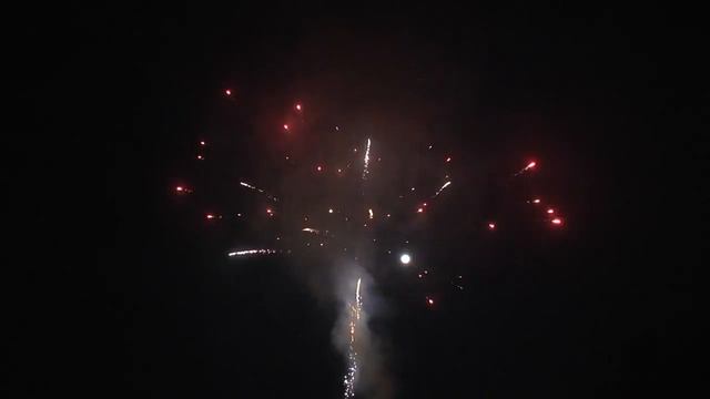 Салют Обыкновенное чудо, 150 залпов смотреть онлайн