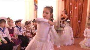 Трогательный танец для мам на 8 марта. До слез!