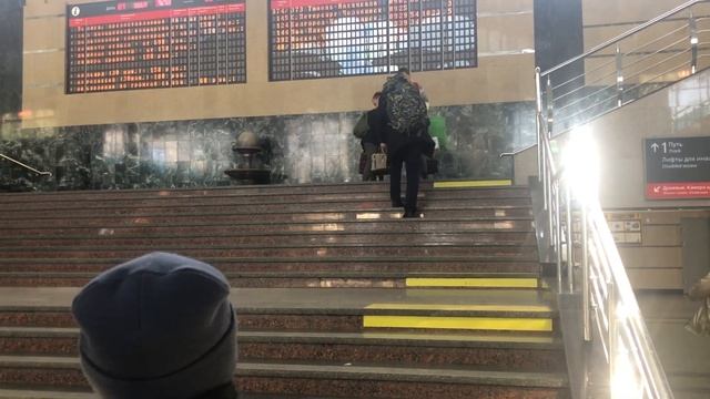 Вахтовик в ушанке и унтах. смотреть онлайн