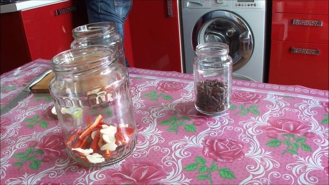 Готовим вкусняшки из одуванчиков, из цветов, листьев, корней, бутонов и стебельков смотреть онлайн