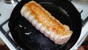 Новогоднее меню за 2000 руб. Идеи экономного меню на Новый год 2024. Бюджетный праздничный стол.