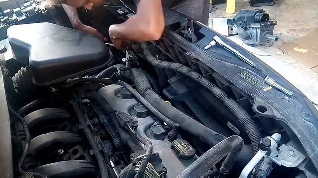 Ford Edge 2010 Remplazo sistema de abanicos смотреть онлайн