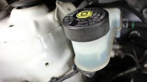Toyota Yaris check brake fluid , top up washer fluid