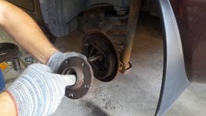 замена заднего подшипника со ступицей шкода фабия