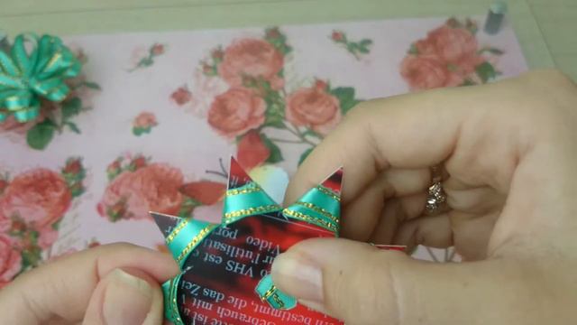 Цветы канзаши из узкой лены . Цветы канзаши со спиральками