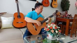 TEST GUITAR CLASSIC MANUEL RODRIGUEZ MODEL E FULL SOLID