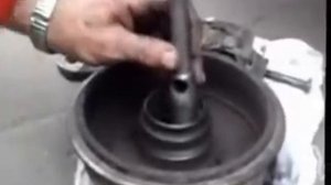 замена подшипника на Ford Escort.flv