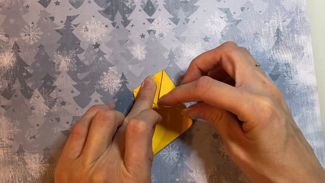 Как сделать осенние листья для поделок. Оригами кленовый листок #оригами #поделки #осенниеподелки