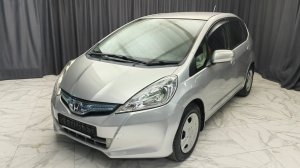 Обзор HONDA FIT HYBRID 2011 г.