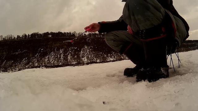 РЫБАЛКА НА ТОМИ В СМОЛИНО 23.03.18. местныегорбачи,рекатомь,мормышка,март