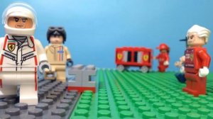 I recreated Ford vs Ferrari in Lego...