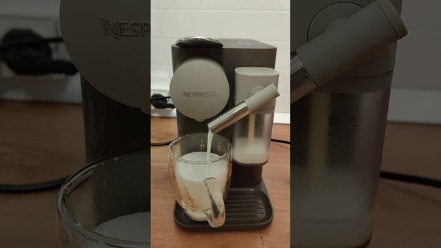 кофемашина nespresso latissima one капучино. смотреть онлайн