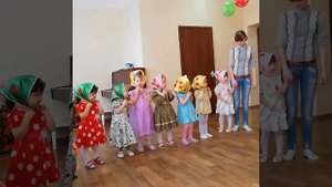 Танец матрешек в саду  к 8 марта