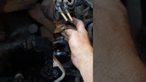 как снять топливный насос высокого давления(тнвд) митсубиши каризма 1.8 GDI своими силами часть 2