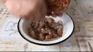 Шейки лангустина в беконе на углях