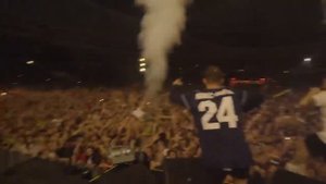 Концерт Макса Коржа, но вместо него играет Мэвл - холодок