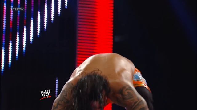 Roman Reigns pinned for the first time in WWE! 11-on-3 Handicap Match: Raw, Sept. 23, 2013 смотреть онлайн