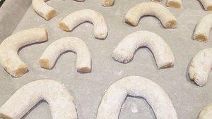 Марципановые рожки, новогодняя выпечка, печенье