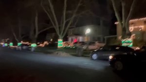 США Самые красивые улицы города Сакраменто / Рождественские огоньки на Сороковых улицах