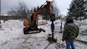 Возведение свайно-винтового фундамента с использованием мини экскаватора в р.Карелия, Шликин наволо