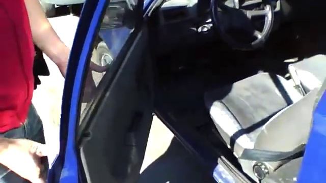 Вскрытие автомобиля Таврия без ключа. смотреть онлайн