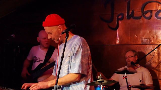 Запрещенные Барабанщики - Миллион долларов США смотреть онлайн