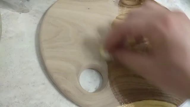 Пропитка льняным маслом доски из массива карагача