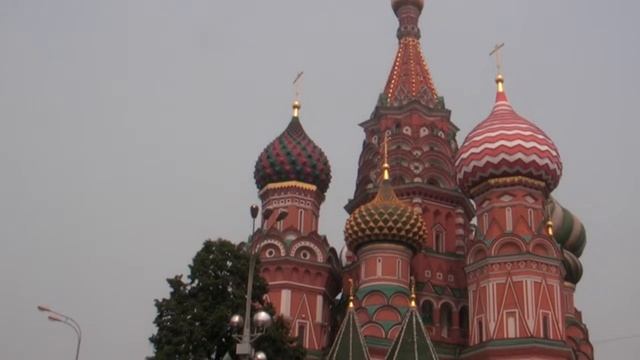 Спасская башня и храм Василия Блаженного смотреть онлайн