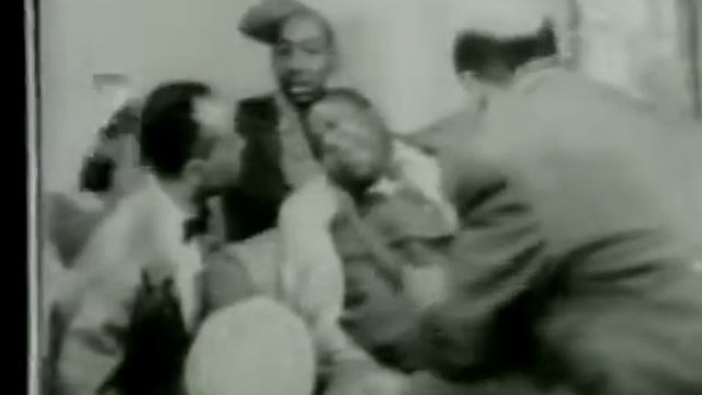 Amos n Andy 72 Younger Women Mom & Amy Salinger Barbet Smith Speak SAG Awards Style смотреть онлайн