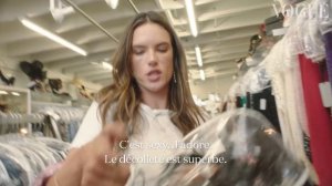 Alessandra Ambrosio relève le Shopping Challenge de Vogue | Vogue Paris