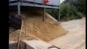 Вибростол для очистки песка от мусора и глины.