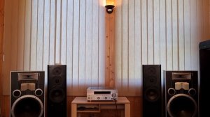 Эстонские колонки Audes 170AC vs Jamo Dynamic 200 – любительский обзор от Макса