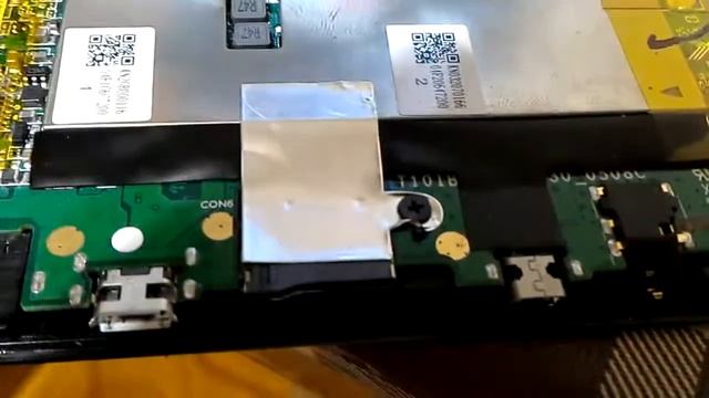 Планшет-трансформер Acer S1002 (Windows 10) - разборка