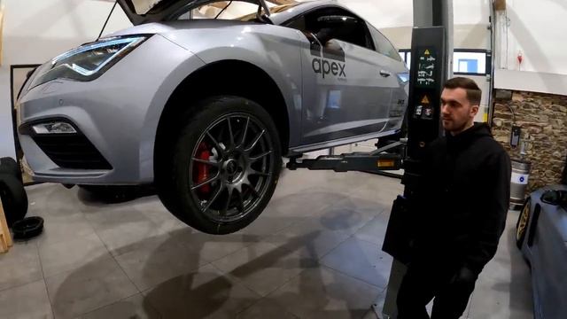 Project Apex Cupra: Part 1 | Intro, Maintenance and Parts Wear & Tear смотреть онлайн