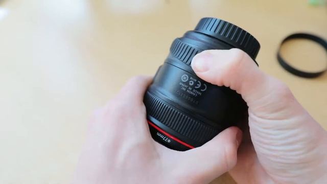 Exchange the loose rubber zoom ring on a Canon 24-70mm f/4L IS lens смотреть онлайн