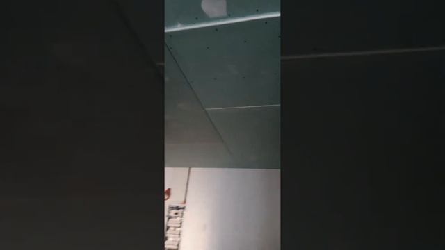 монтаж магнитного трекового профиля "infinity" в потолок из гипсокартона. смотреть онлайн